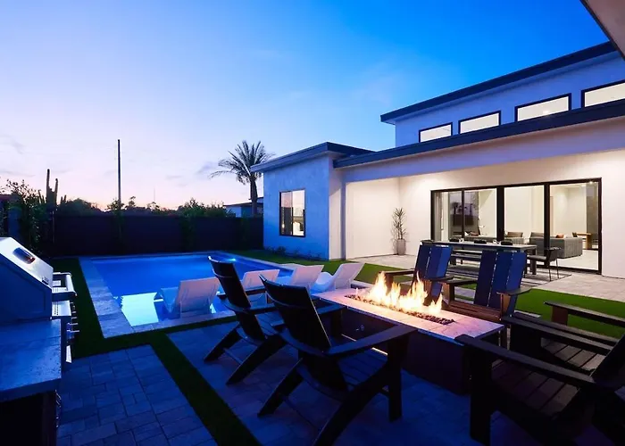 Holiday home Luxe - Solstice Retreat - Heated Pools - 2 Homes *