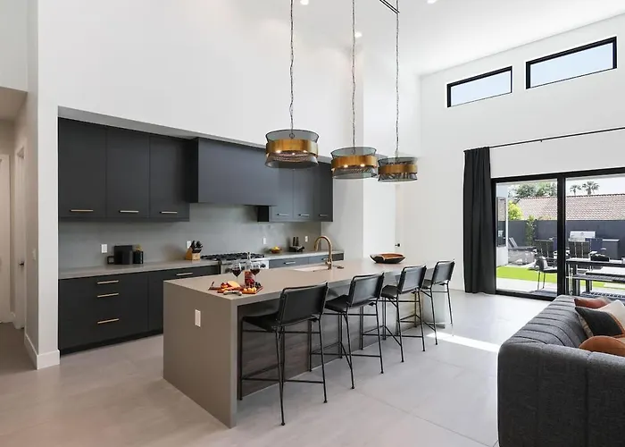 Luxe - Solstice Retreat - Heated Pools - 2 Homes