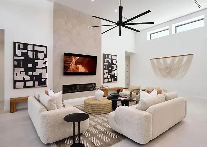 Luxe - Solstice Retreat - Heated Pools - 2 Homes