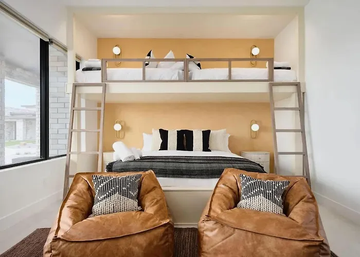 Luxe - Solstice Retreat - Heated Pools - 2 Homes