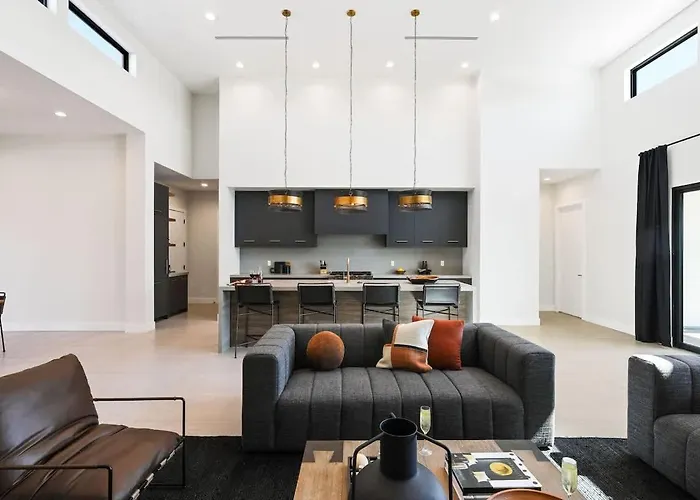 Luxe - Solstice Retreat - Heated Pools - 2 Homes Holiday home *