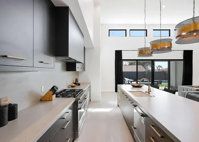 Luxe - Solstice Retreat - Heated Pools - 2 Homes Scottsdale
