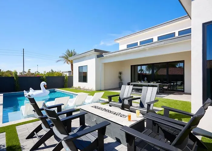 Luxe - Solstice Retreat - Heated Pools - 2 Homes Holiday home *