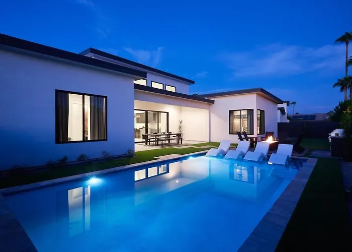 Holiday home Luxe - Solstice Retreat - Heated Pools - 2 Homes *