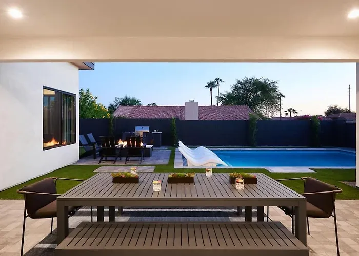 Holiday home Luxe - Solstice Retreat - Heated Pools - 2 Homes *
